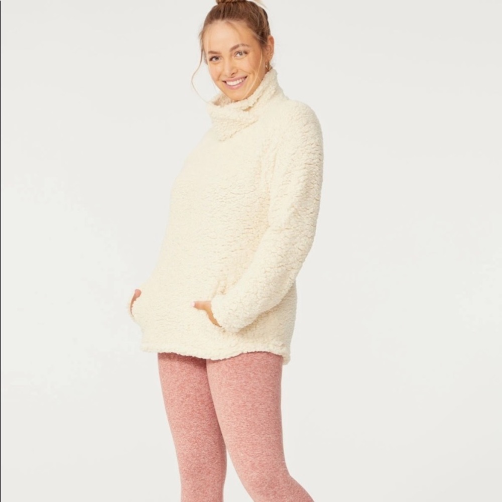 Austin Pullover- Balance Collection - Picture 3 of 12